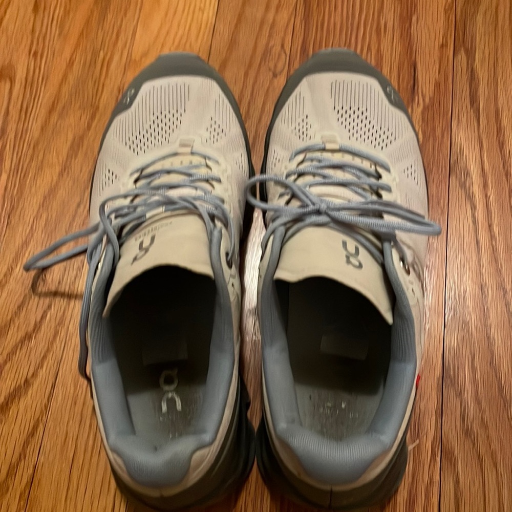 On Cloud sneakers
